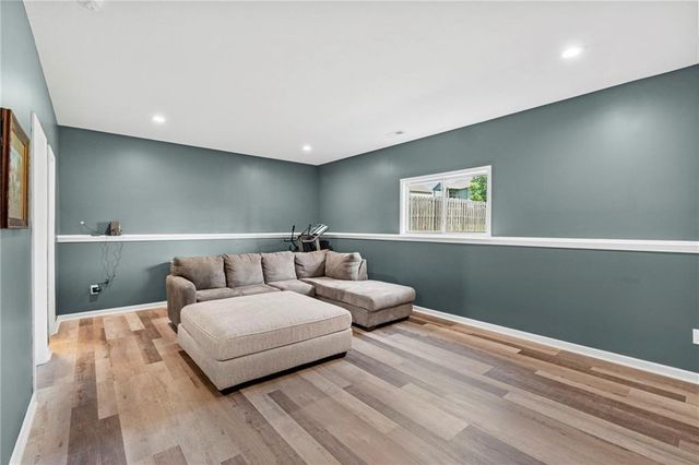 730 E 13th Court, Kearney, MO 64060