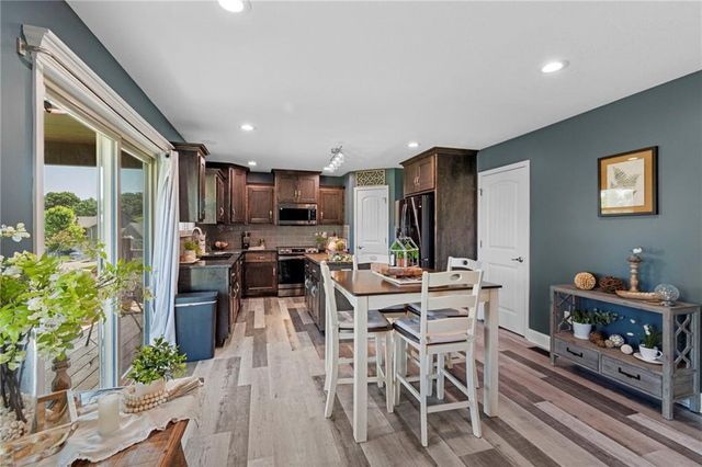 730 E 13th Court, Kearney, MO 64060