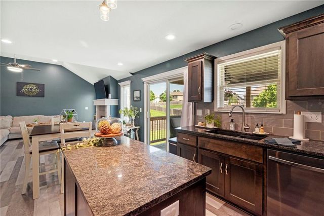 730 E 13th Court, Kearney, MO 64060