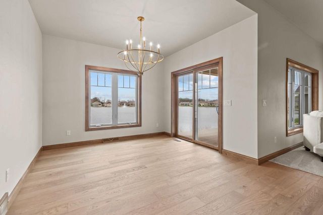 1373 PRAIRIE LAKE CIRCLE, Neenah, WI 54956