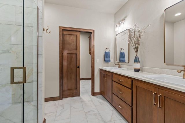 1373 PRAIRIE LAKE CIRCLE, Neenah, WI 54956