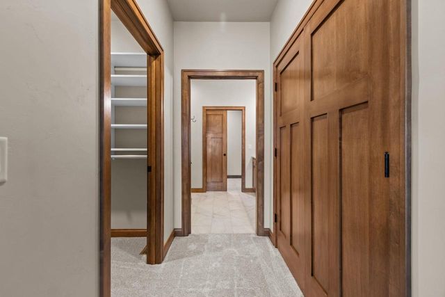 1373 PRAIRIE LAKE CIRCLE, Neenah, WI 54956