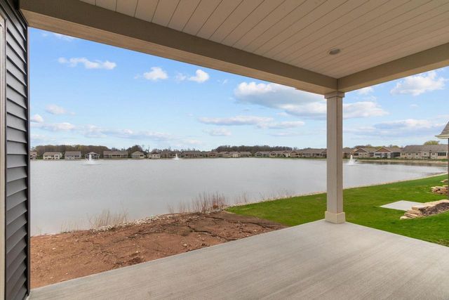 1373 PRAIRIE LAKE CIRCLE, Neenah, WI 54956