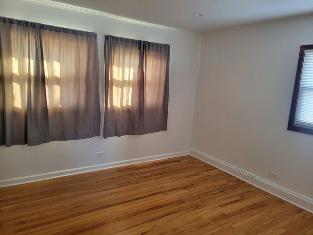 2382 S Scott Street S, Des Plaines, IL 60018