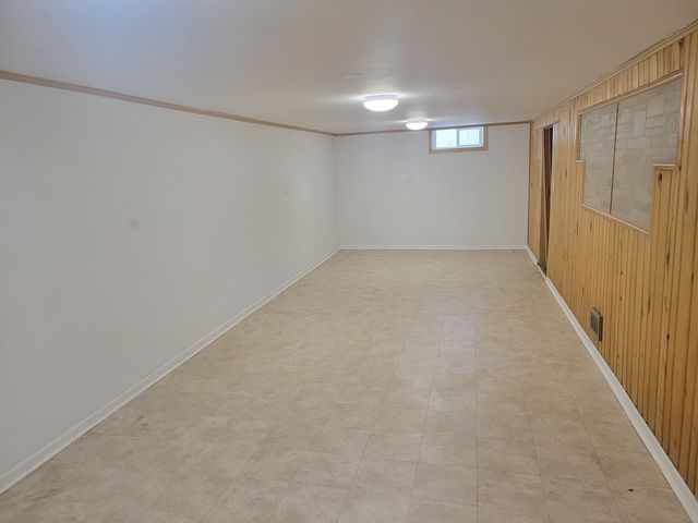 2382 S Scott Street S, Des Plaines, IL 60018