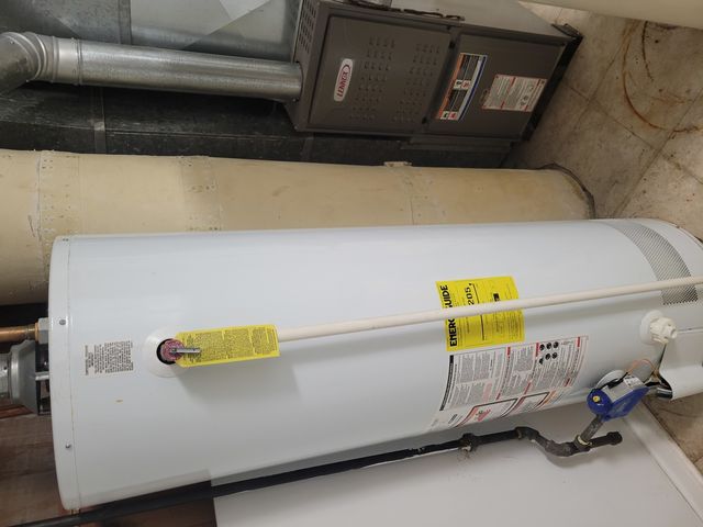 2382 S Scott Street S, Des Plaines, IL 60018