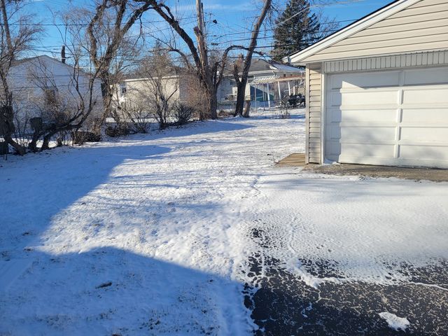 2382 S Scott Street S, Des Plaines, IL 60018