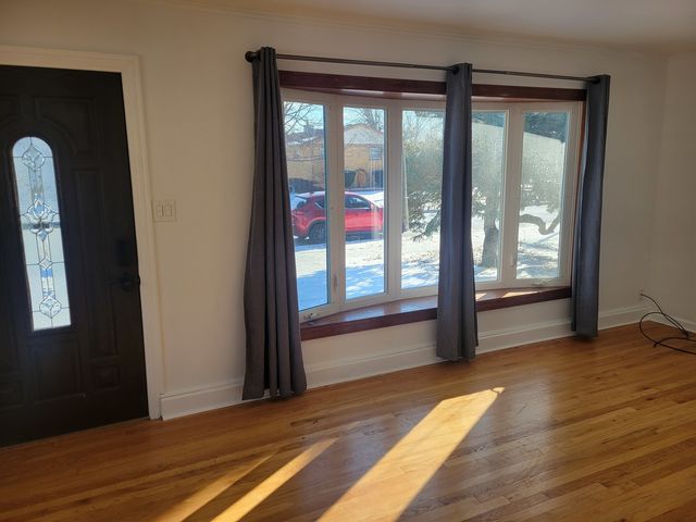 2382 S Scott Street S, Des Plaines, IL 60018