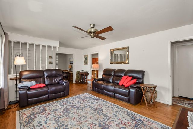 4923 Saxon Drive, Houston, TX 77092