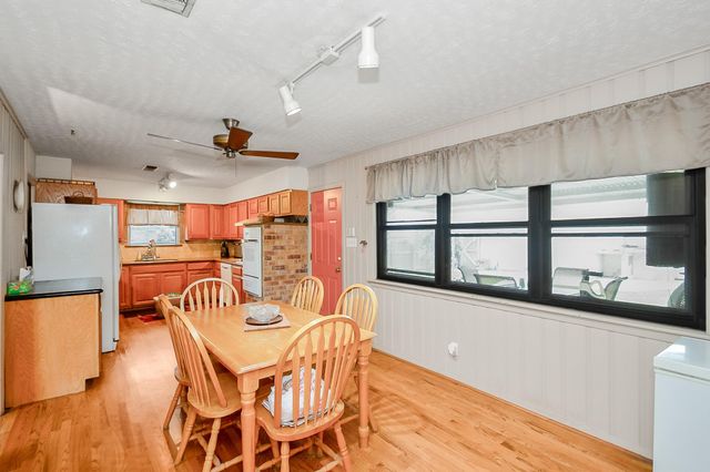 4923 Saxon Drive, Houston, TX 77092