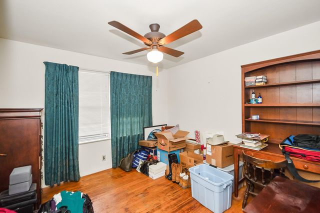 4923 Saxon Drive, Houston, TX 77092