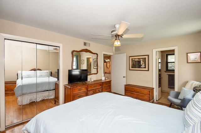 4923 Saxon Drive, Houston, TX 77092