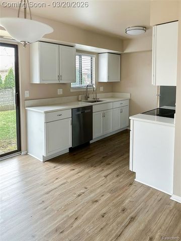 40812 Highpointe Drive 24, Clinton Township, MI 48038