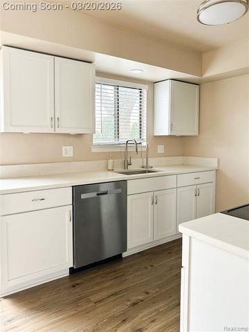 40812 Highpointe Drive 24, Clinton Township, MI 48038