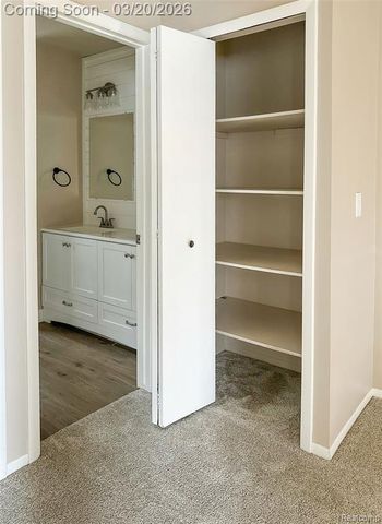 40812 Highpointe Drive 24, Clinton Township, MI 48038