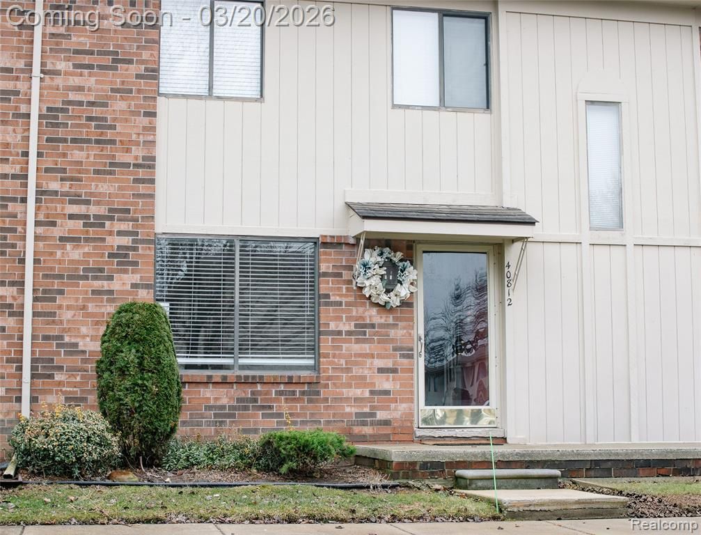 40812 Highpointe Drive 24, Clinton Township, MI 48038