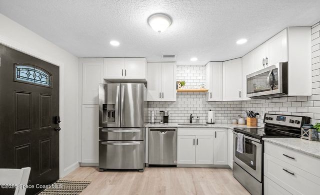 120 Madison Avenue, Cape Canaveral, FL 32920