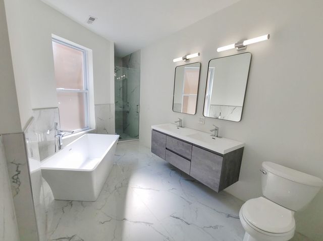 6442 S INGLESIDE Avenue, Chicago, IL 60637