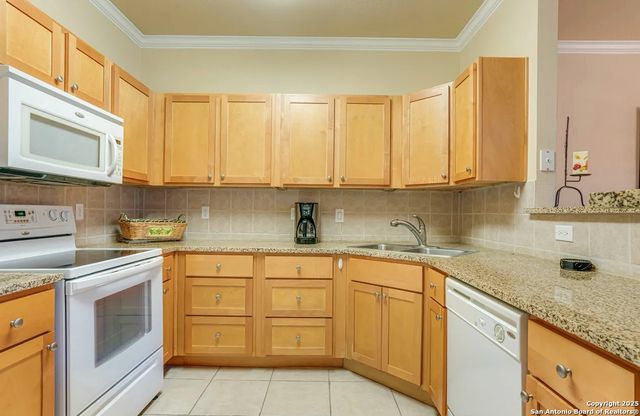 6160 Eckhert Rd Apt 103, San Antonio, TX 78240