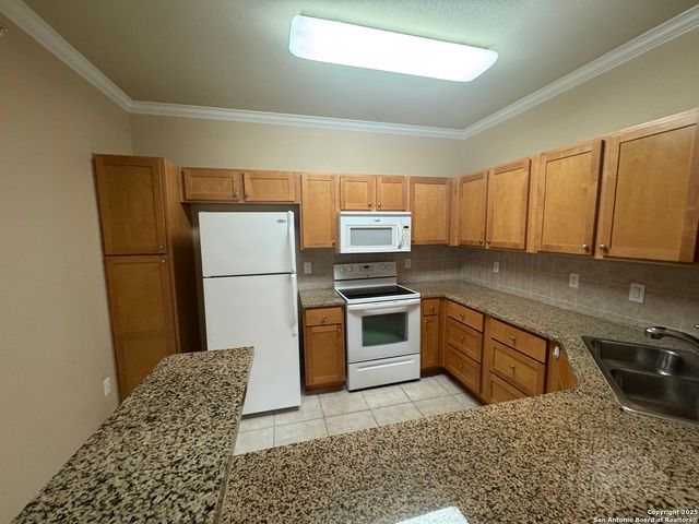 6160 Eckhert Rd Apt 103, San Antonio, TX 78240