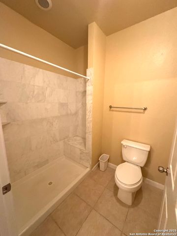 6160 Eckhert Rd Apt 103, San Antonio, TX 78240