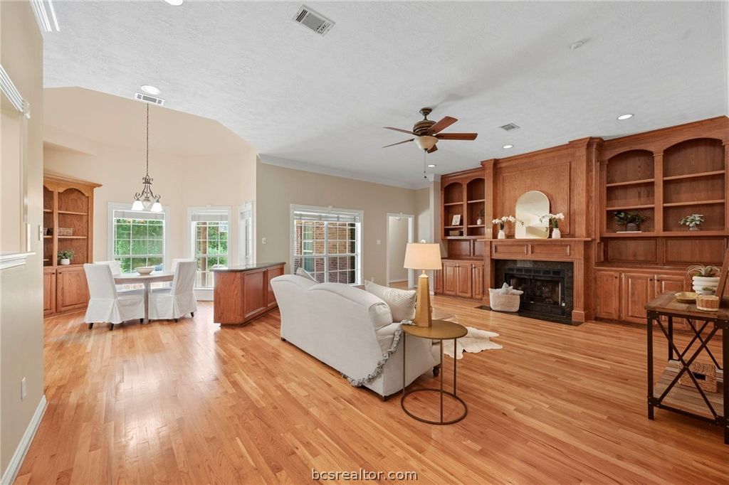 713 Willow Loop, College Station, TX 77845 — photo 3