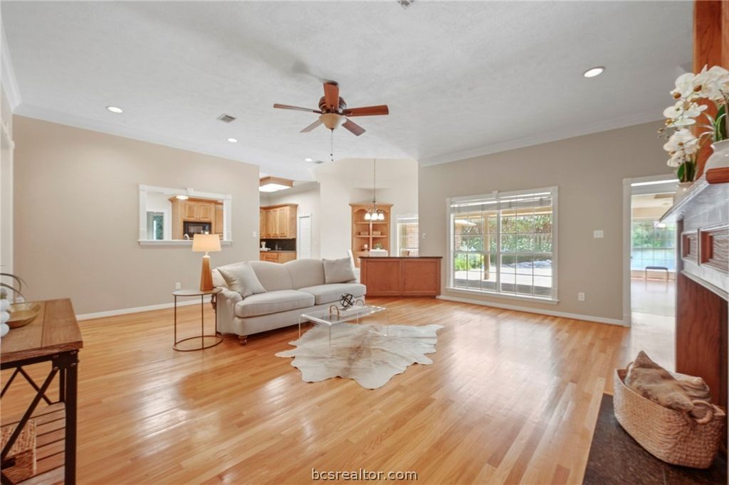 713 Willow Loop, College Station, TX 77845 — photo 4