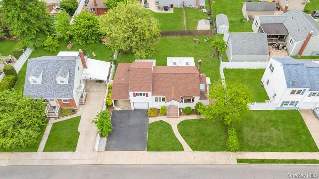 125 S 5th Street, Bethpage, NY 11714