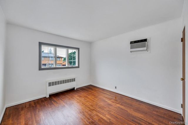125 S 5th Street, Bethpage, NY 11714