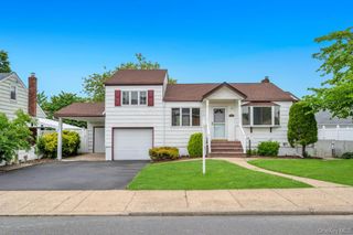 125 S 5th Street, Bethpage, NY 11714