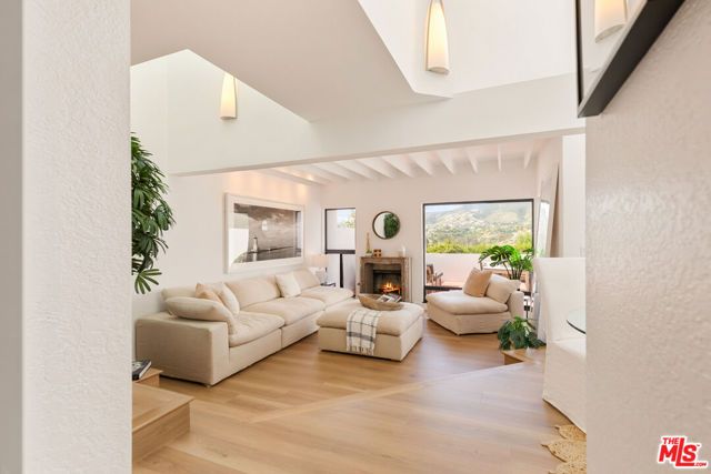 29221 Heathercliff Road 13, Malibu, CA 90265