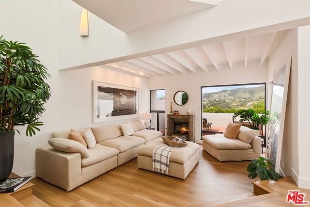 29221 Heathercliff Road 13, Malibu, CA 90265