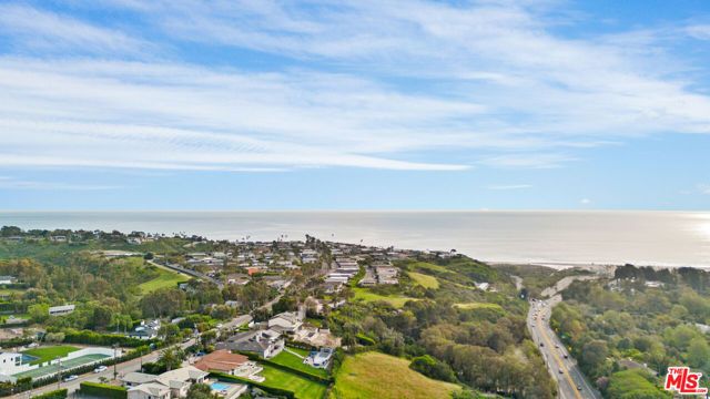 29221 Heathercliff Road 13, Malibu, CA 90265