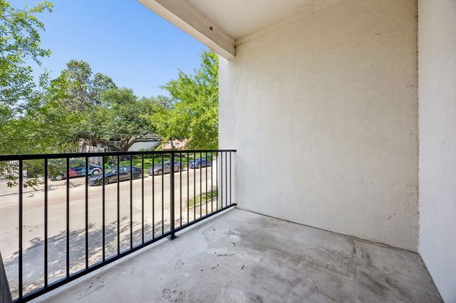 5710 Mccommas Boulevard 101, Dallas, TX 75206