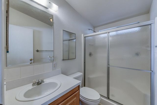 1701 Dinuba Ave Spc 56, Selma, CA 93662