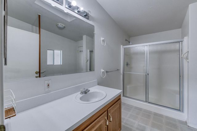 1701 Dinuba Ave Spc 56, Selma, CA 93662