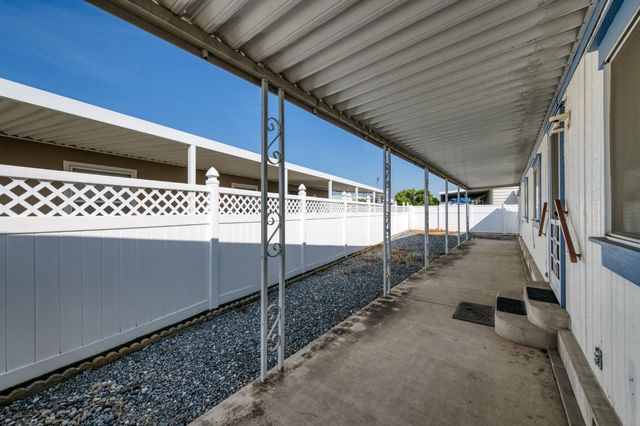 1701 Dinuba Ave Spc 56, Selma, CA 93662