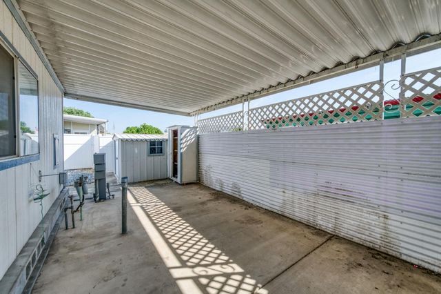 1701 Dinuba Ave Spc 56, Selma, CA 93662