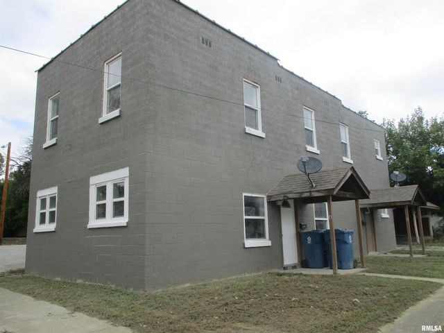 101 E WEBSTER Street, Benton, IL 62812