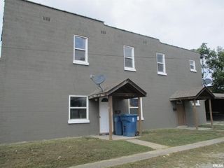 101 E WEBSTER Street, Benton, IL 62812