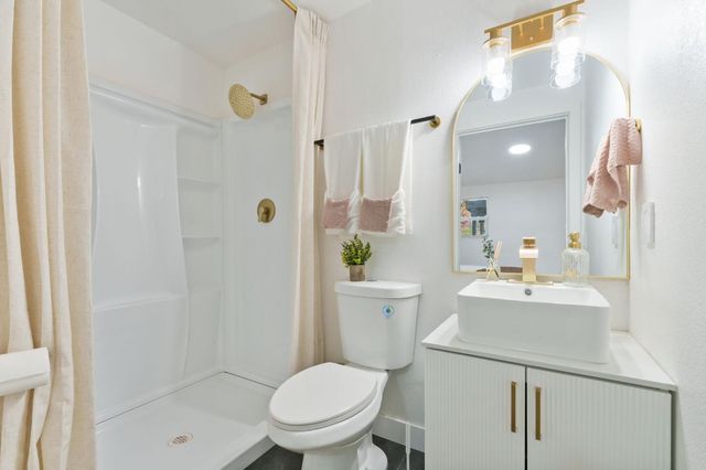 1293 N Bailey Avenue, Fresno, CA 93727