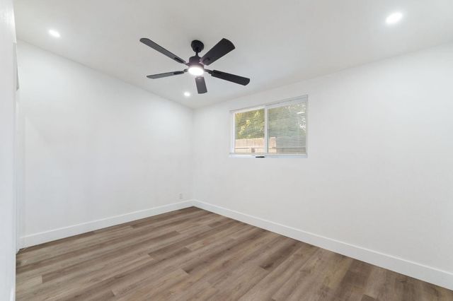 1293 N Bailey Avenue, Fresno, CA 93727