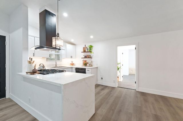 1293 N Bailey Avenue, Fresno, CA 93727