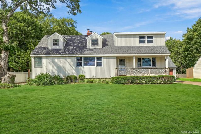 930 Tooker Avenue, West Babylon, NY 11704