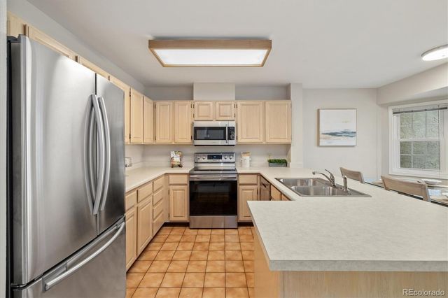 1530 S Quebec Way 30, Denver, CO 80231