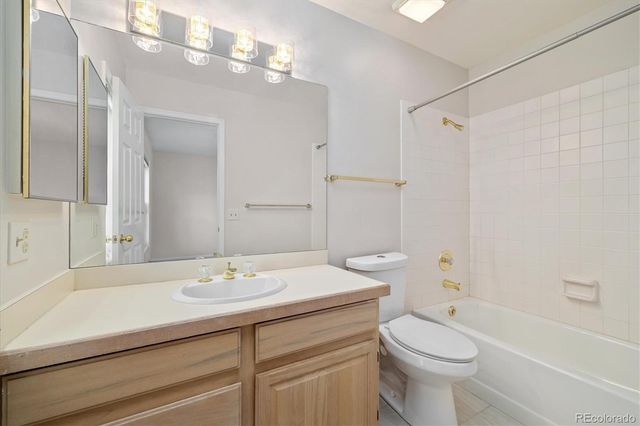 1530 S Quebec Way 30, Denver, CO 80231