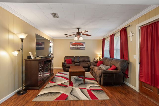 76 Upper Hamilton Hill Rd., Laurel, MS 39443