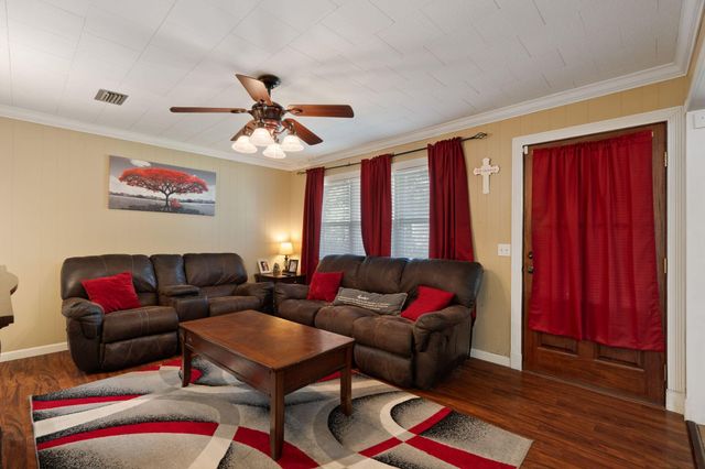 76 Upper Hamilton Hill Rd., Laurel, MS 39443