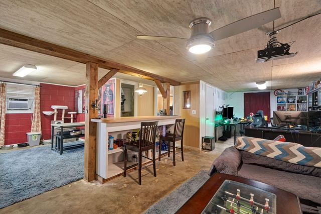 76 Upper Hamilton Hill Rd., Laurel, MS 39443