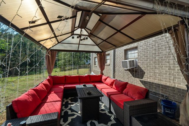 76 Upper Hamilton Hill Rd., Laurel, MS 39443